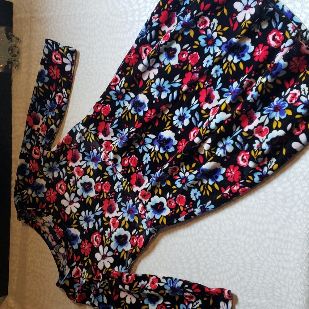 Girl's Black Floral Velour Dress Size M (7/8)